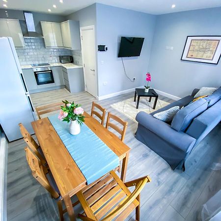 Modern 1-Bedroom Flat, 5 Guest, London - F2 Exterior foto