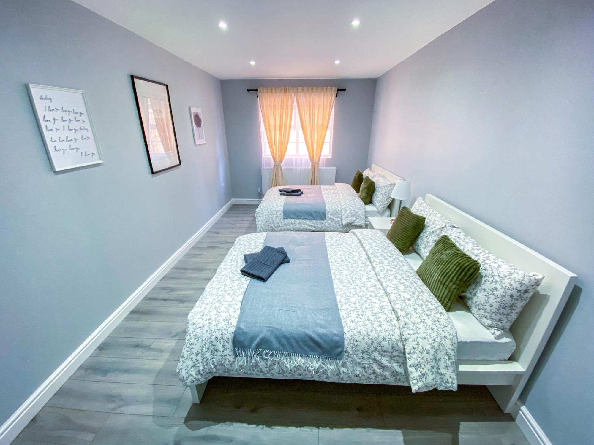 Modern 1-Bedroom Flat, 5 Guest, London - F2 Exterior foto